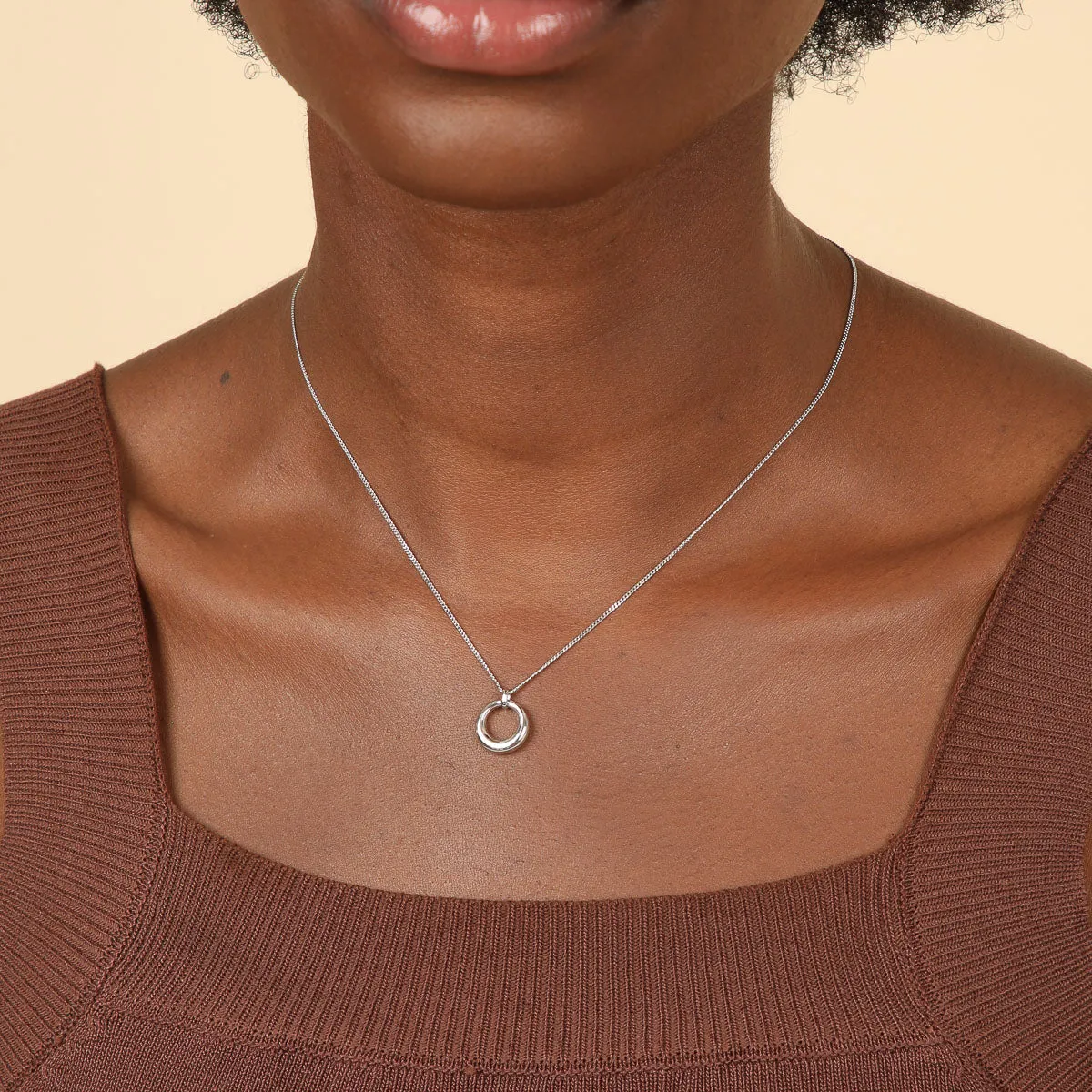 Bold Halo Pendant Necklace in Silver