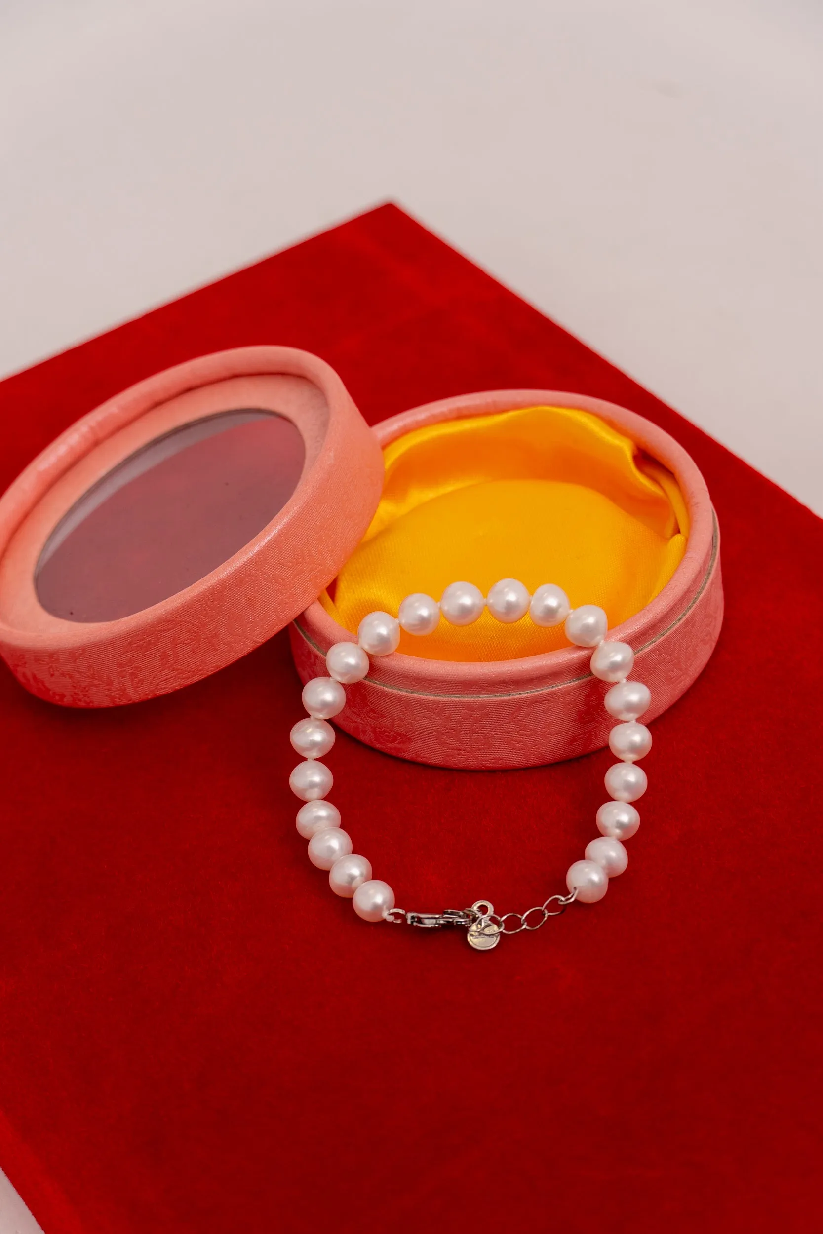 White Pearl Bracelet