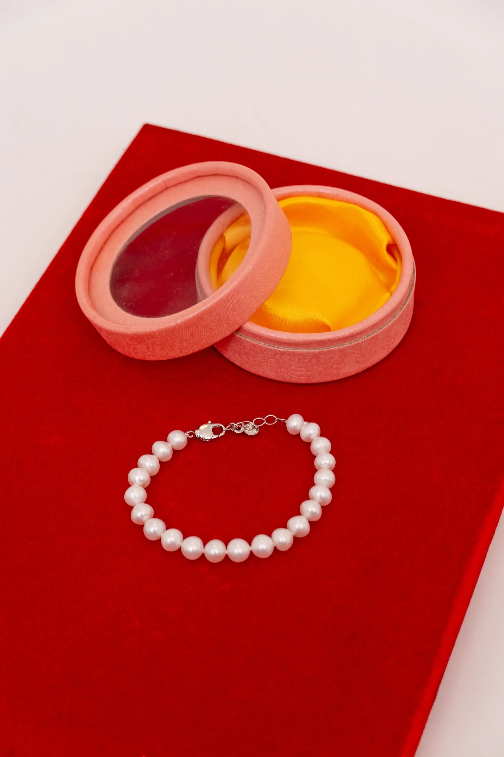 White Pearl Bracelet